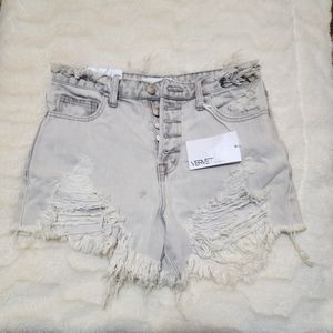NWT Boutique raw denim shorts size 29